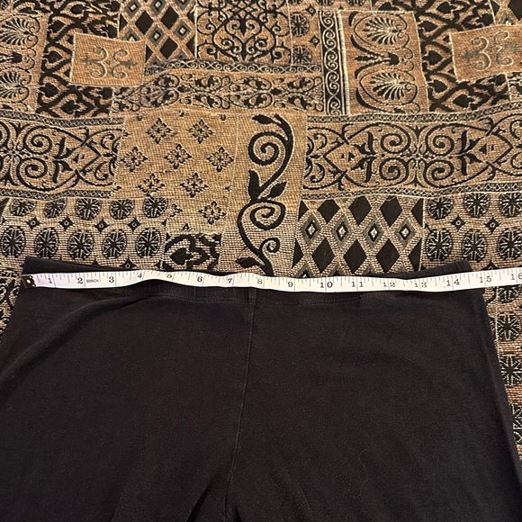 ✨ Splendid Black Leggings – Soft, Flattering & Everyday Essential - Picture 8 of 10